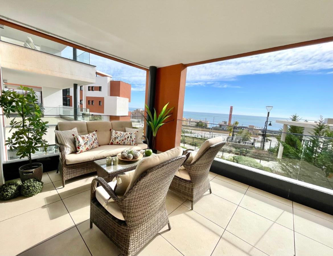 Luxury 3 Bedroom Apartment 300M From The Beach フエンヒロラ エクステリア 写真