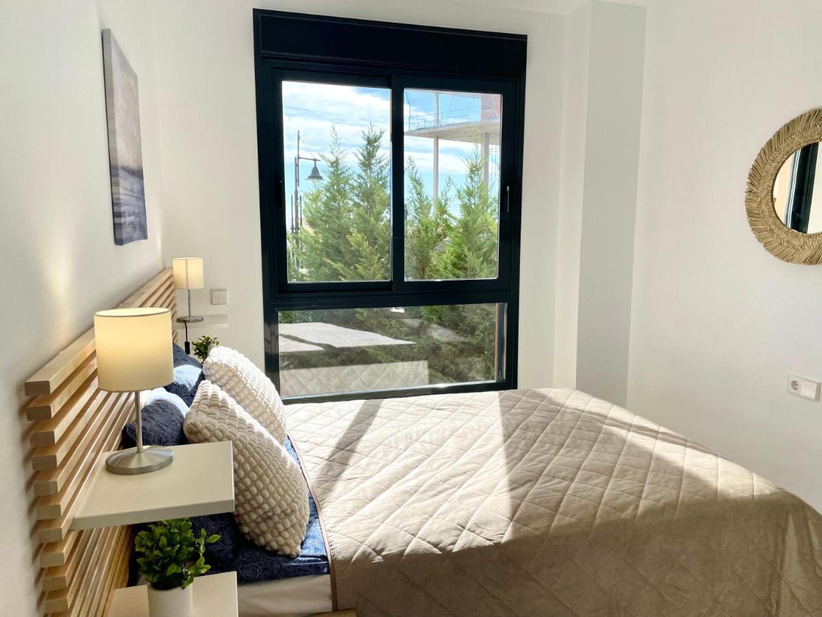 Luxury 3 Bedroom Apartment 300M From The Beach フエンヒロラ エクステリア 写真