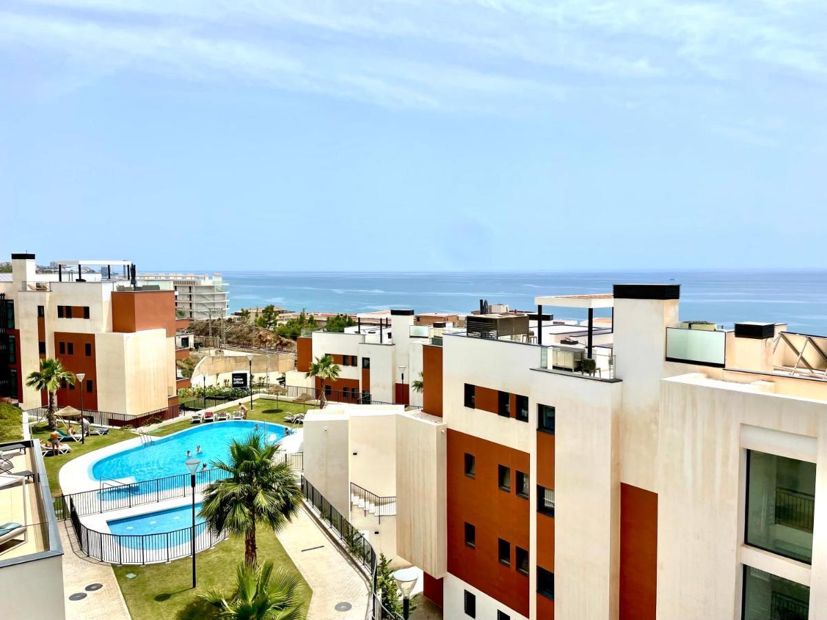 Luxury 3 Bedroom Apartment 300M From The Beach フエンヒロラ エクステリア 写真
